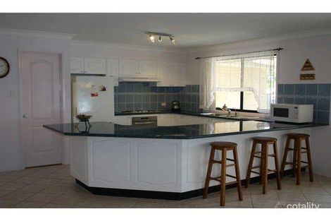 Property photo of 35 Tradewinds Avenue Summerland Point NSW 2259