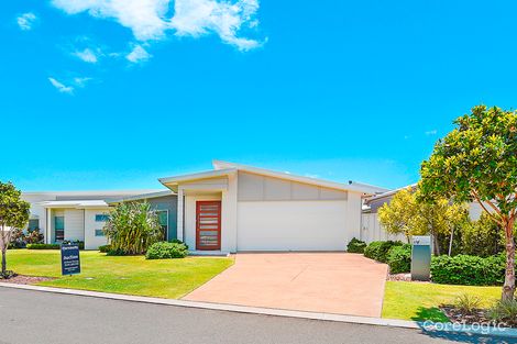 Property photo of 19 North Quay Circuit Hope Island QLD 4212