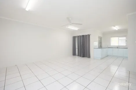 Property photo of 1/144 Robert Road Bentley Park QLD 4869