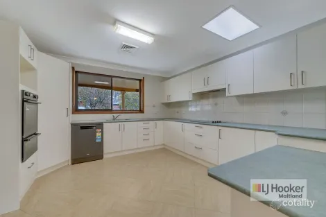 Property photo of 2 Blackett Close East Maitland NSW 2323