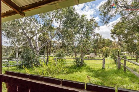 3 Rails Cres, Wungong, WA 6112