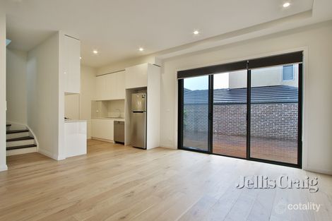 Property photo of 2/843 High Street Road Glen Waverley VIC 3150