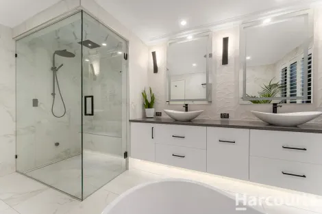 Property photo of 15 Warren Place Dudley Park WA 6210