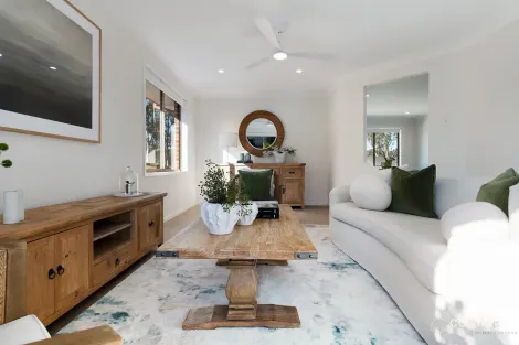 Property photo of 10 Clarke Place Mount Annan NSW 2567
