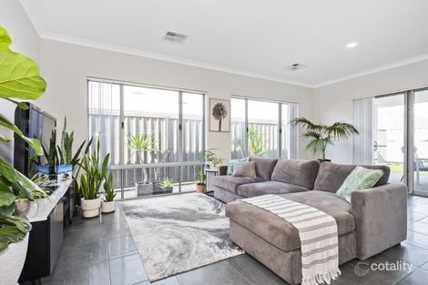 Property photo of 6 Koolbardi Street Halls Head WA 6210