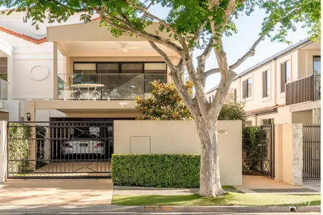 22 Lennie Ave, Main Beach, QLD 4217