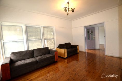 Property photo of 51 Chisholm Crescent Bradbury NSW 2560