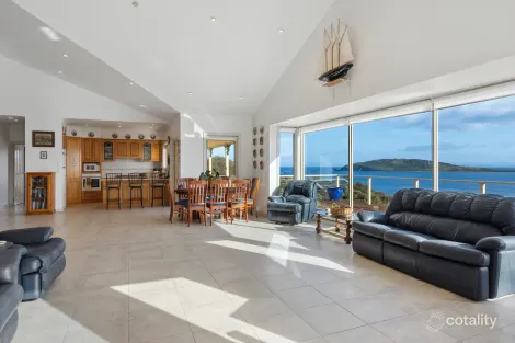 Property photo of 100 Skeggs Avenue White Beach TAS 7184