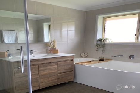 Property photo of 61 Equestrian Drive Yamanto QLD 4305