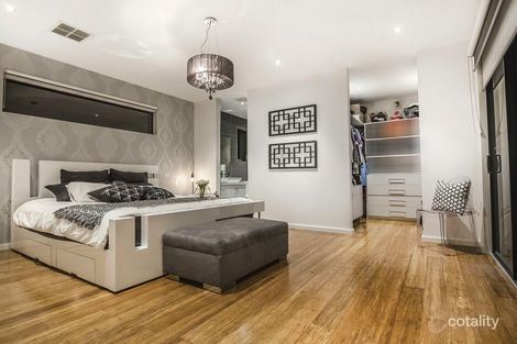 Property photo of 15 Clopton Rise Craigieburn VIC 3064