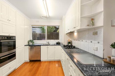 Property photo of 4 Narbethong Drive Greensborough VIC 3088