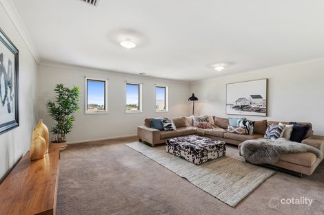 Property photo of 54 Burnham Crescent Keysborough VIC 3173