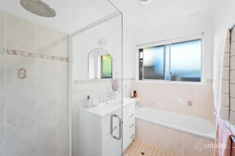 Property photo of 16 Windsor Road Wamberal NSW 2260