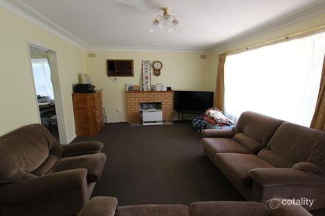 Property photo of 5 Parry Drive Temora NSW 2666