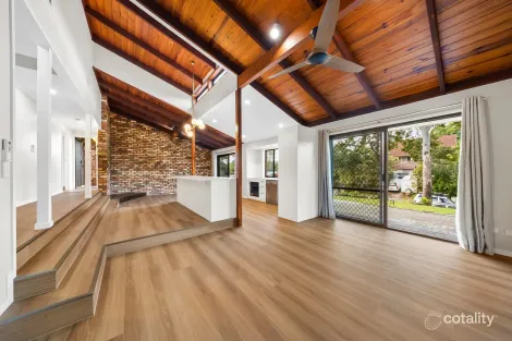 Property photo of 22 Mazzard Street Bellbowrie QLD 4070