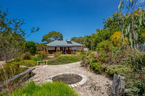 7b Marlow Rd, Ocean Beach, WA 6333