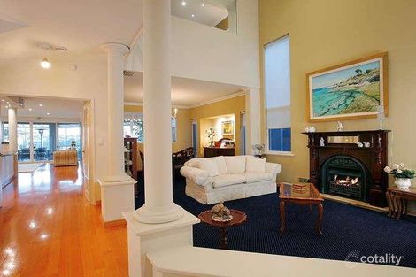 Property photo of 14 Chipperfield Court Mosman Park WA 6012