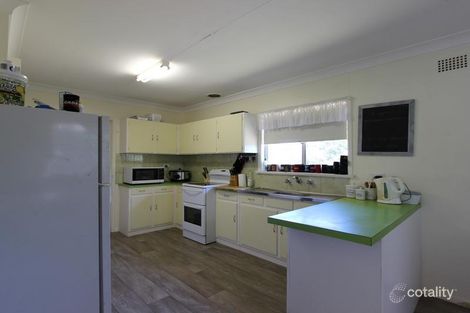 Property photo of 5 Parry Drive Temora NSW 2666