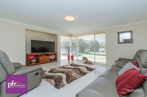 Property photo of 9 Harwood Pass Darling Downs WA 6122