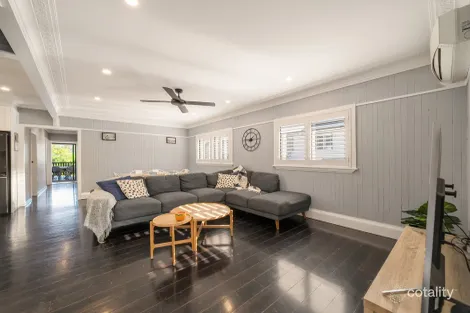 Property photo of 236 Queens Parade Brighton QLD 4017