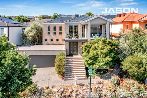 Property photo of 10 Clare Boulevard Greenvale VIC 3059