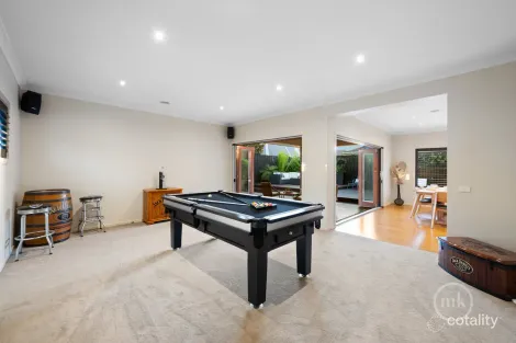 Property photo of 10 Barrett Place Doreen VIC 3754