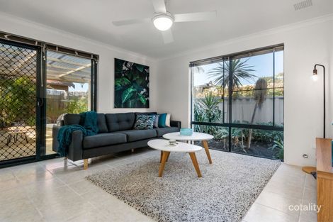 Property photo of 2/90 Edgecumbe Street Como WA 6152