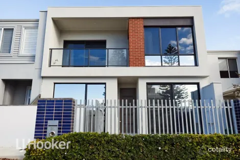 Property photo of 35 Reflection Boulevard Jindalee WA 6036