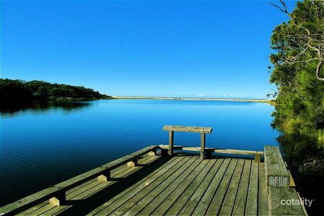 Property photo of 20 Bridge Street Lake Tabourie NSW 2539