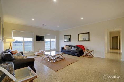 Property photo of 44 Molphy Court Heyfield VIC 3858