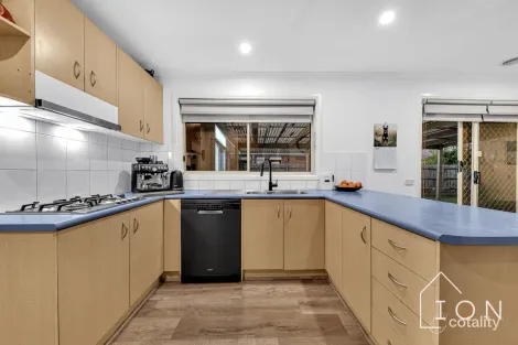 Property photo of 21 Dartmoor Drive Cranbourne East VIC 3977