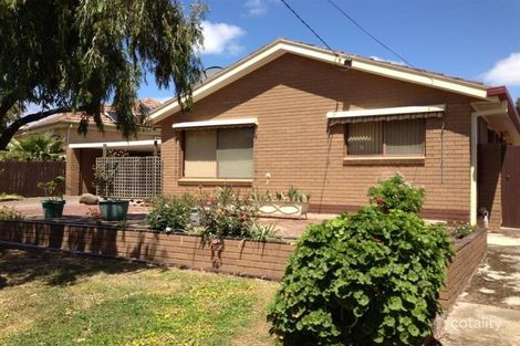 27 Green St, Long Gully, VIC 3550