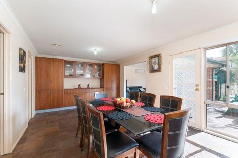 Property photo of 3 Howson Place Roxburgh Park VIC 3064