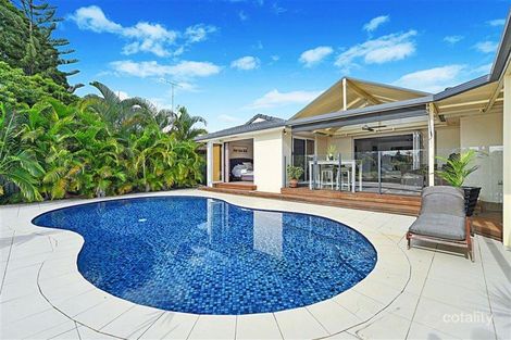 Property photo of 28 Cypress Drive Broadbeach Waters QLD 4218