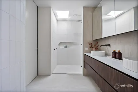 Property photo of 32 Dublin Avenue Strathmore VIC 3041