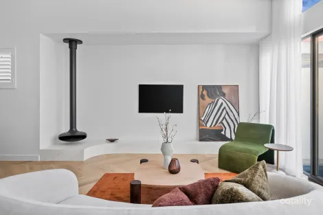 Property photo of 32 Dublin Avenue Strathmore VIC 3041