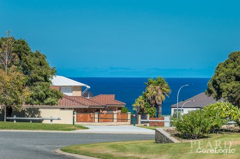 Property photo of 11 Wesbank Vista Ocean Reef WA 6027