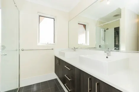 Property photo of 9 Ginger Loop Treeby WA 6164