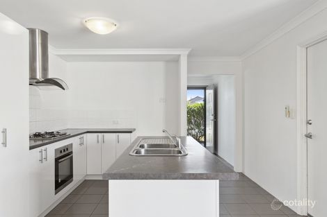 Property photo of 8A Paris Gardens Hocking WA 6065