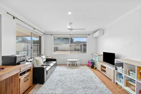 Property photo of 13 Kangaroo Paw Drive Greenfields WA 6210