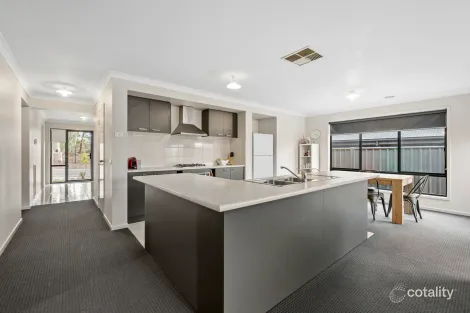 Property photo of 52 Kingston Drive Eaglehawk VIC 3556