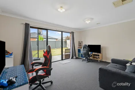 Property photo of 52 Kingston Drive Eaglehawk VIC 3556