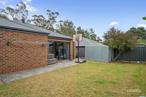 Property photo of 52 Kingston Drive Eaglehawk VIC 3556