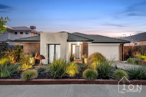 3 Trumper Lane, Cranbourne West, VIC 3977