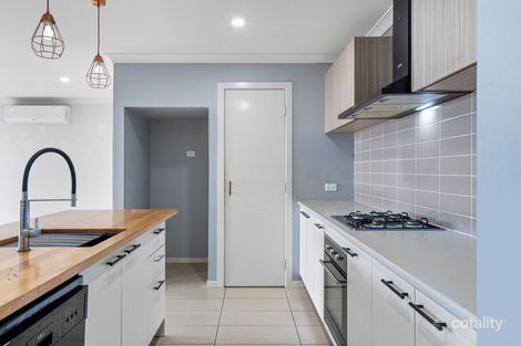 Property photo of 11 Rosewood Circuit Yarrabilba QLD 4207