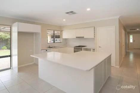 Property photo of 4 Rudis Way Broadwater WA 6280
