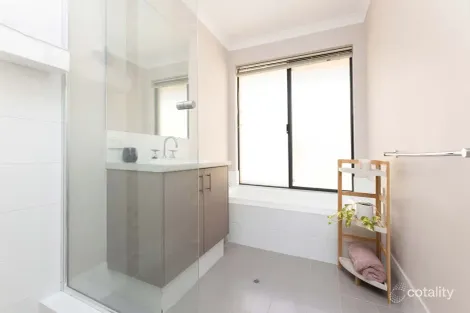 Property photo of 20 Belfast Crescent Ridgewood WA 6030