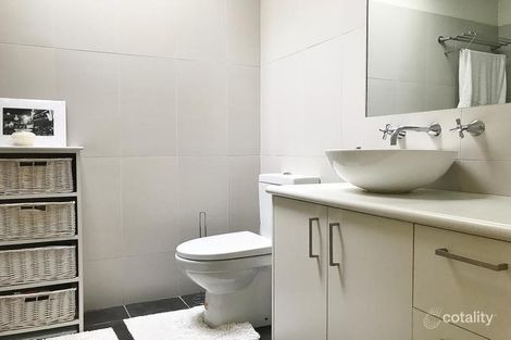 Property photo of 1/34 Linacre Road Hampton VIC 3188