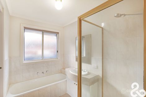 Property photo of 98 Manning Clark Road Mill Park VIC 3082