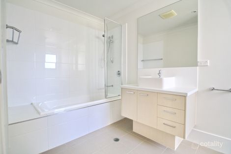 Property photo of 33 Tall Woods Court Brookwater QLD 4300